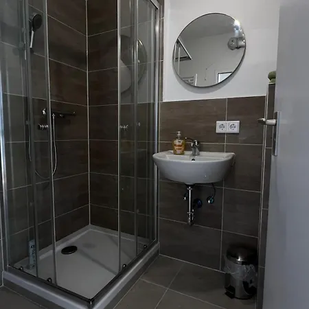 Vida Real Estate Sigmund Apartment